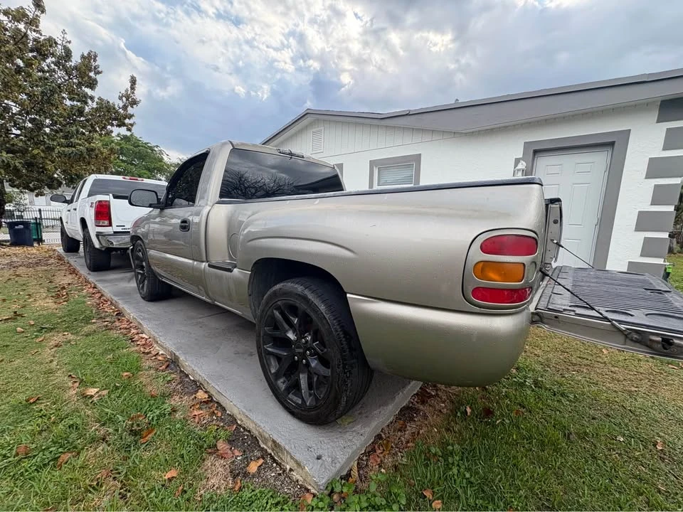 2000 GMC Sierra - Image 4 of 4