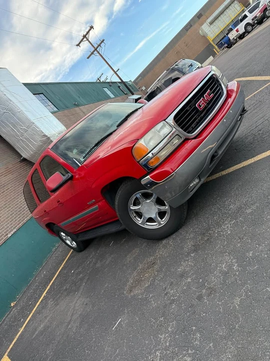 2000 GMC Yukon 2nd Gen - Image 3 of 3