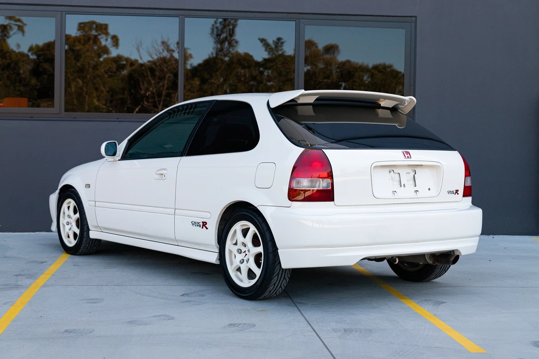 2000 Honda EK9 Civic Type R - Image 7 of 31
