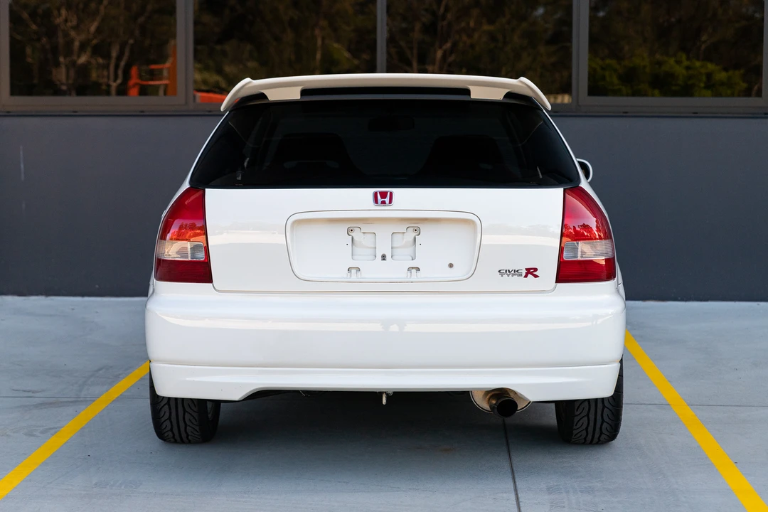 2000 Honda EK9 Civic Type R - Image 8 of 31