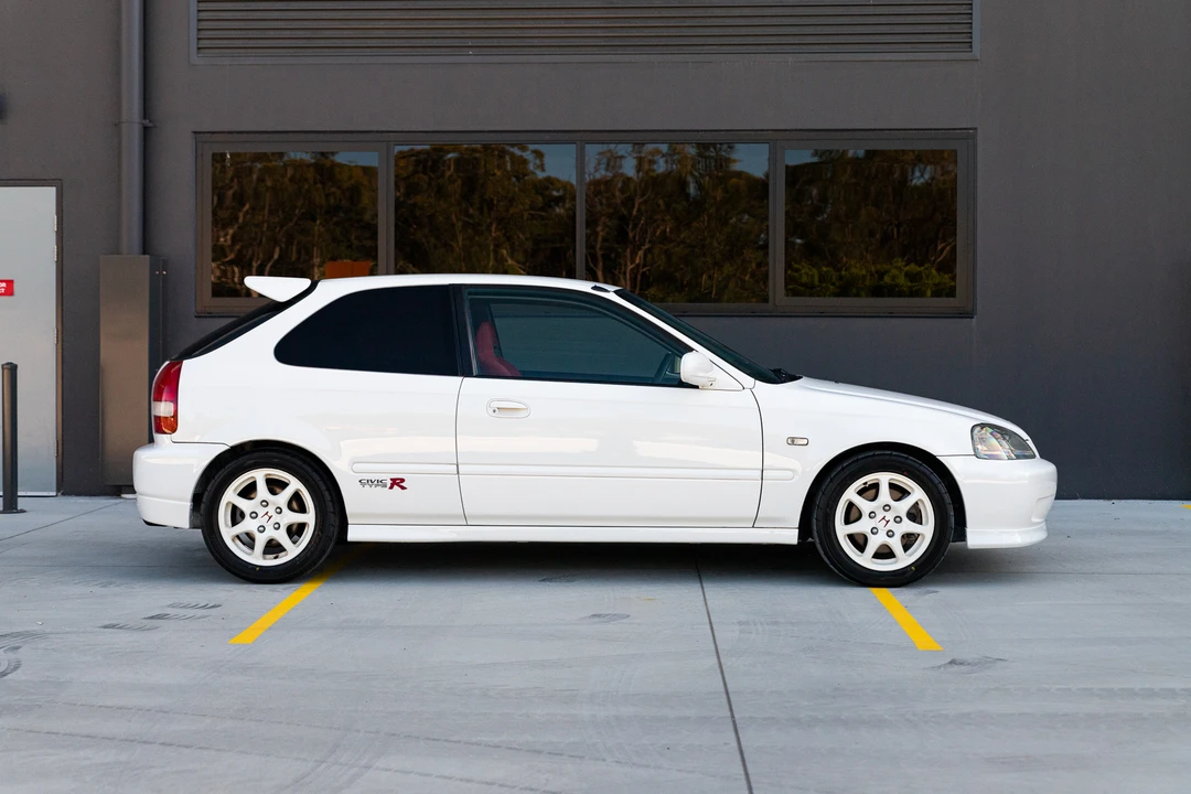 2000 Honda EK9 Civic Type R - Image 10 of 31