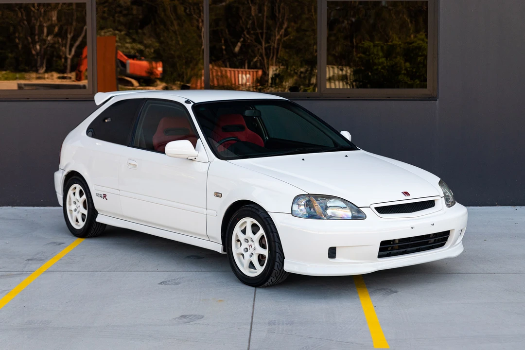 2000 Honda EK9 Civic Type R - Image 2 of 31