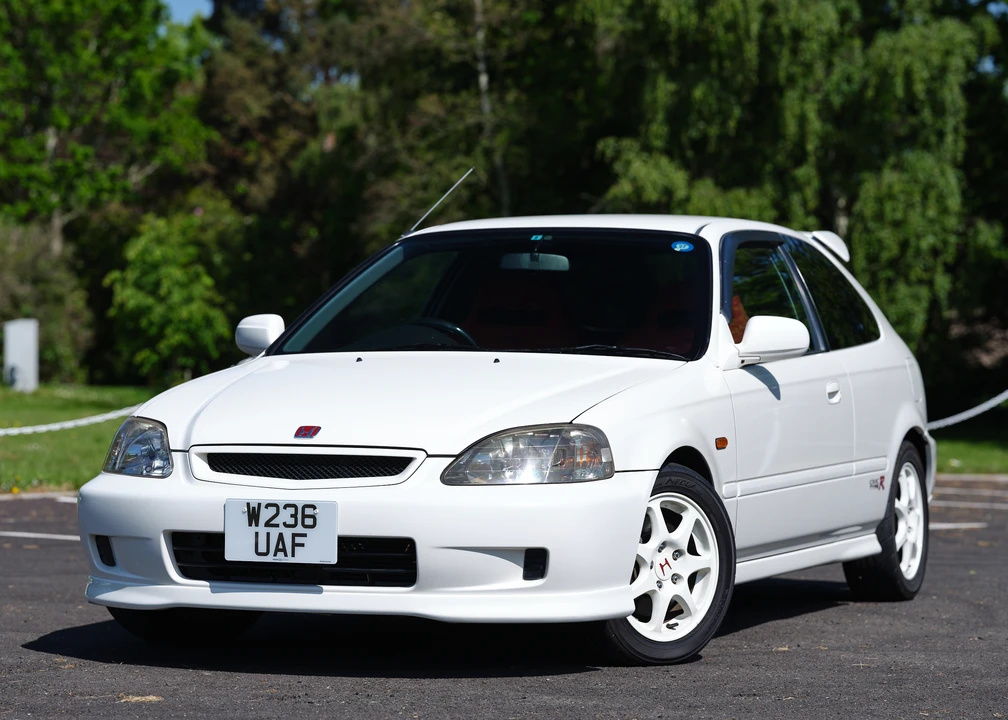 2000 Honda EK9 Civic Type R - Image 4 of 31
