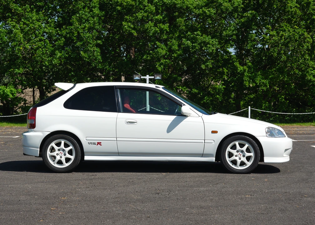 2000 Honda EK9 Civic Type R - Image 9 of 31