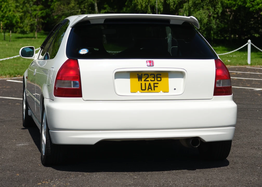 2000 Honda EK9 Civic Type R - Image 13 of 31