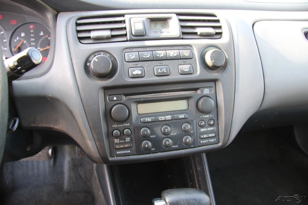 2000 Honda Accord 6th Gen - Image 14 of 21