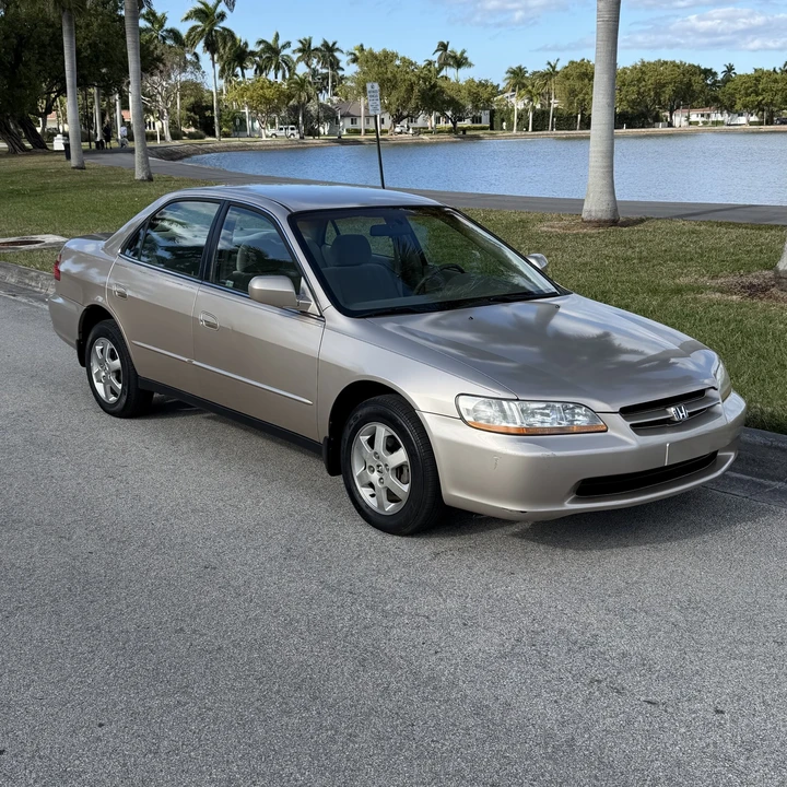 2000 Honda Accord 6th Gen - Image 2 of 21