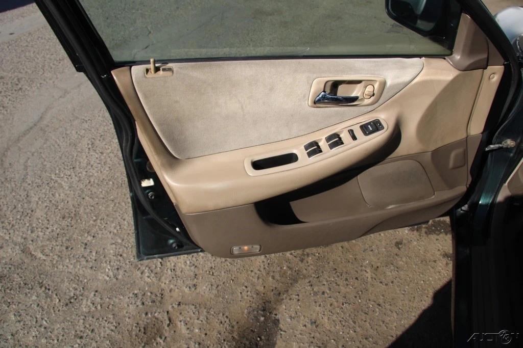 2000 Honda Accord 6th Gen - Image 13 of 21