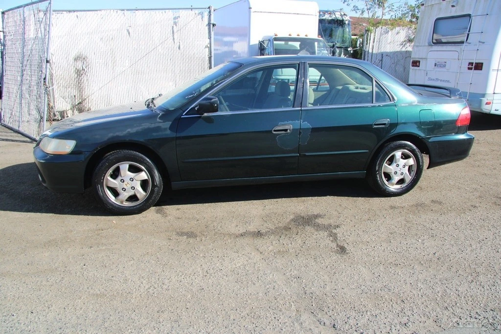 2000 Honda Accord 6th Gen - Image 3 of 21
