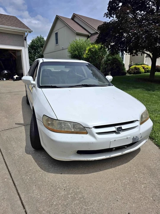 2000 Honda Accord 6th Gen - Image 1 of 10
