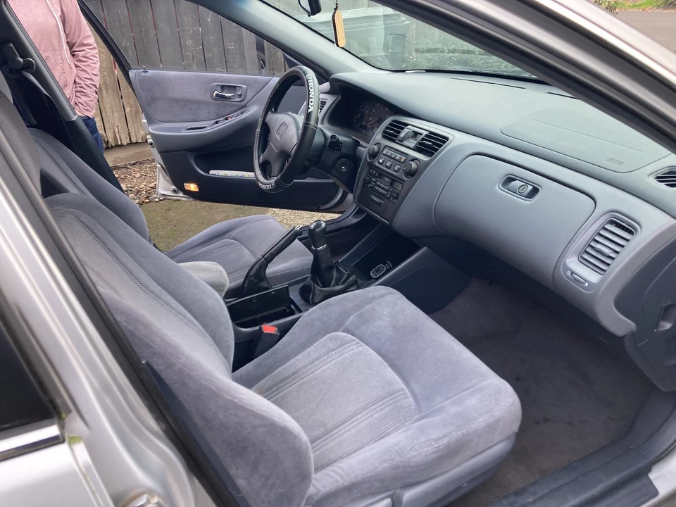 2000 Honda Accord 6th Gen - Image 6 of 9