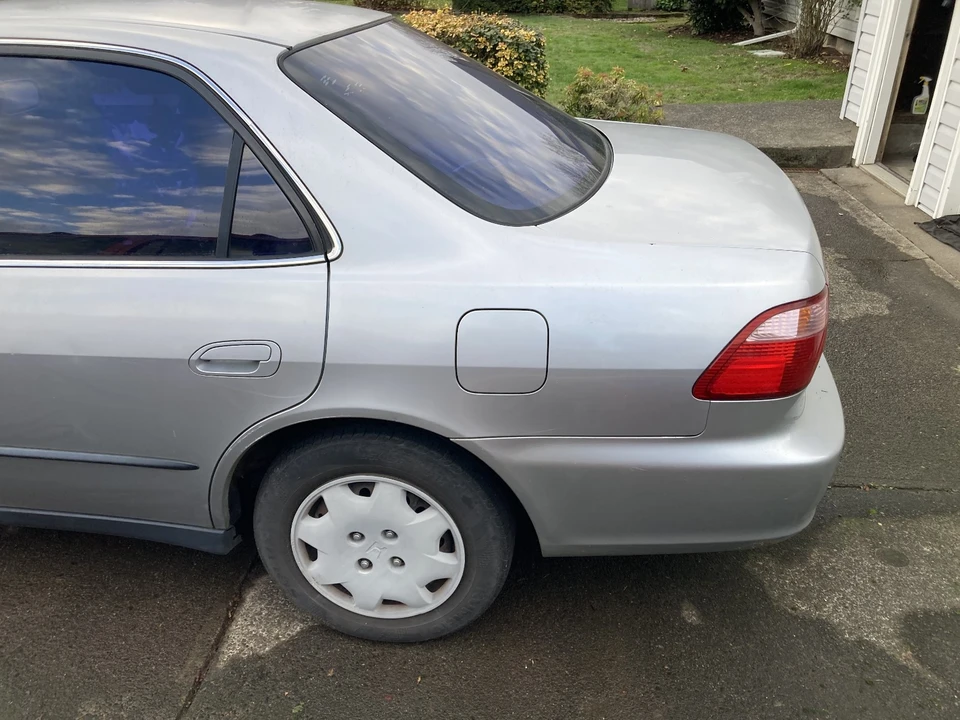 2000 Honda Accord 6th Gen - Image 4 of 9