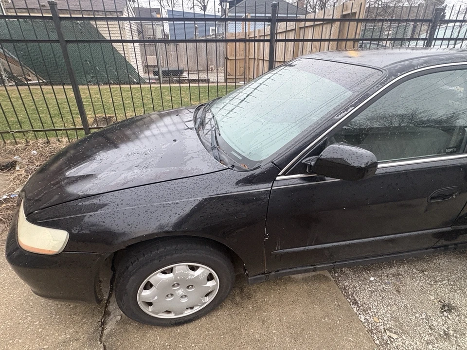 2000 Honda Accord 6th Gen - Image 3 of 5