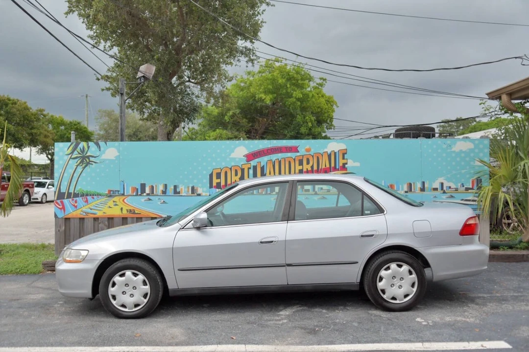 2000 Honda Accord 6th Gen - Image 5 of 12