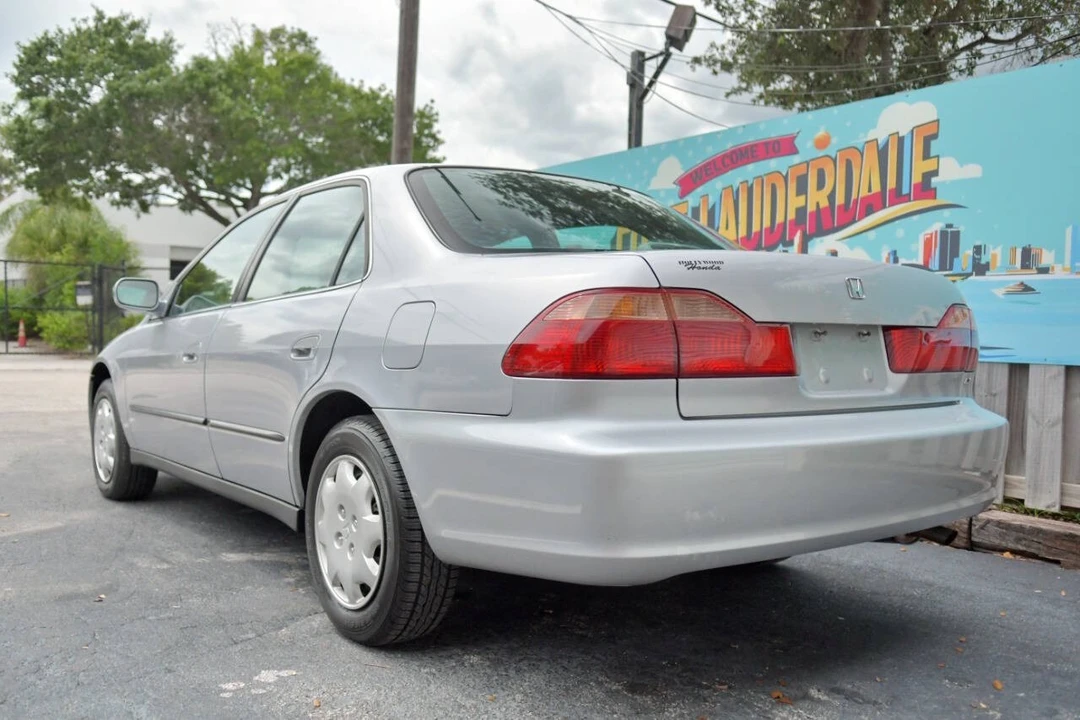2000 Honda Accord 6th Gen - Image 7 of 12