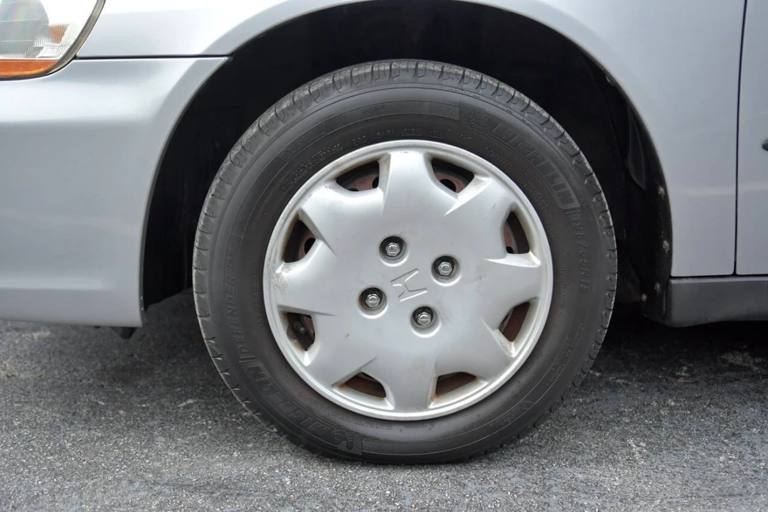 2000 Honda Accord 6th Gen - Image 10 of 12