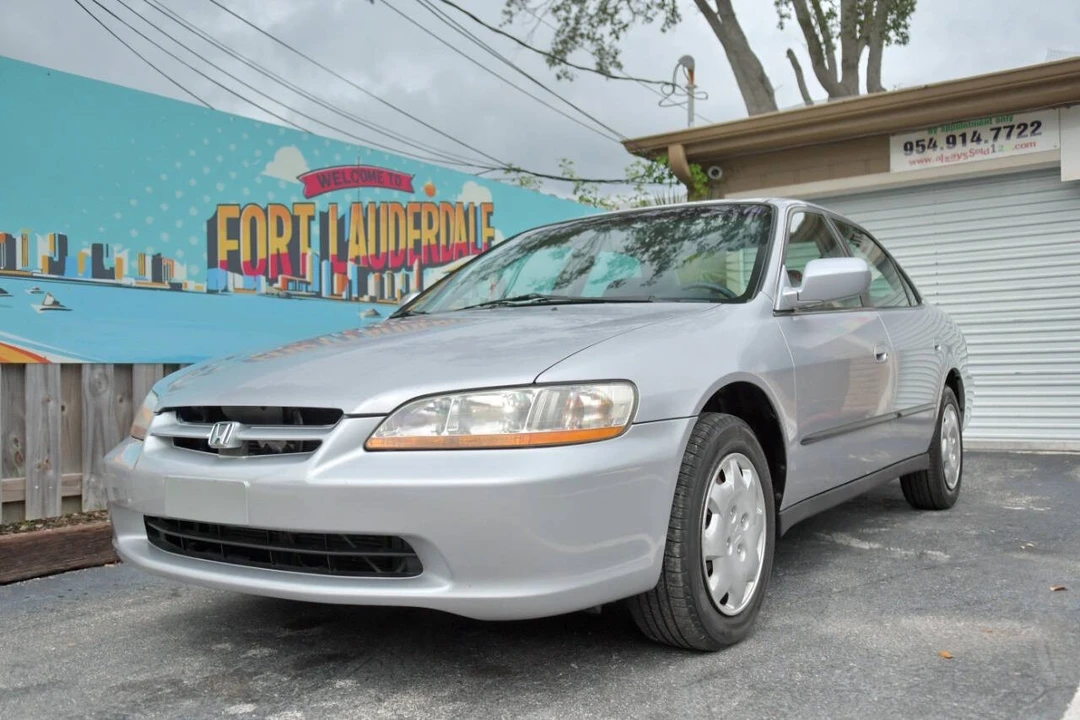 2000 Honda Accord 6th Gen - Image 4 of 12