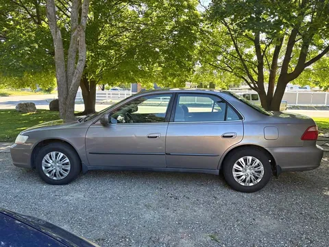 2000 Honda Accord LX Sedan 4D