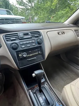 2000 Honda Accord 6th Gen - Image 2 of 10