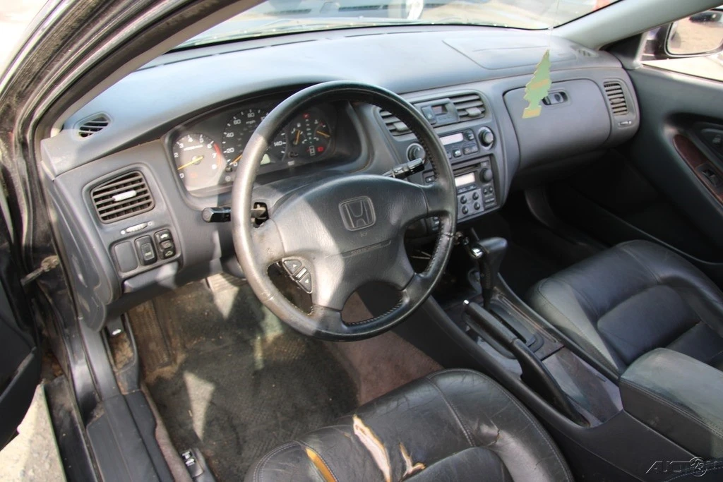 2000 Honda Accord 6th Gen - Image 16 of 21