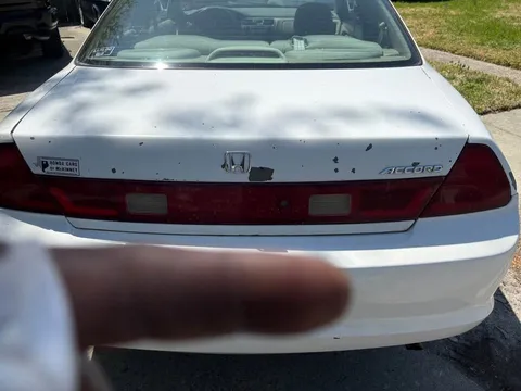 2000 Honda Accord 6th Gen - Image 2 of 8