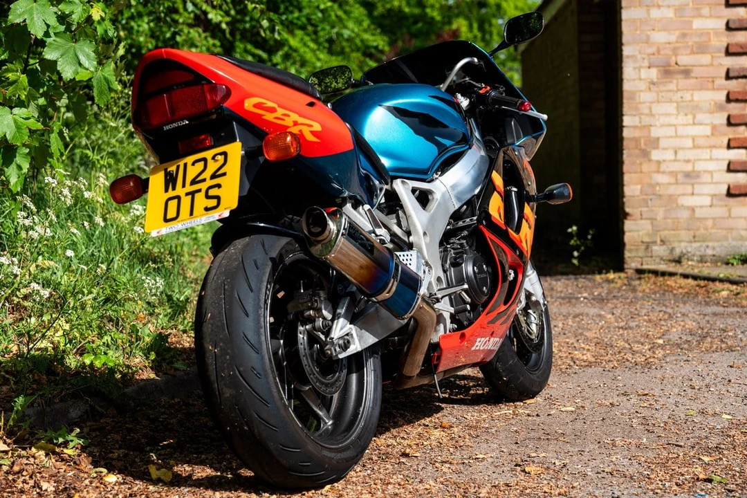 2000 Honda CBR - Image 10 of 30