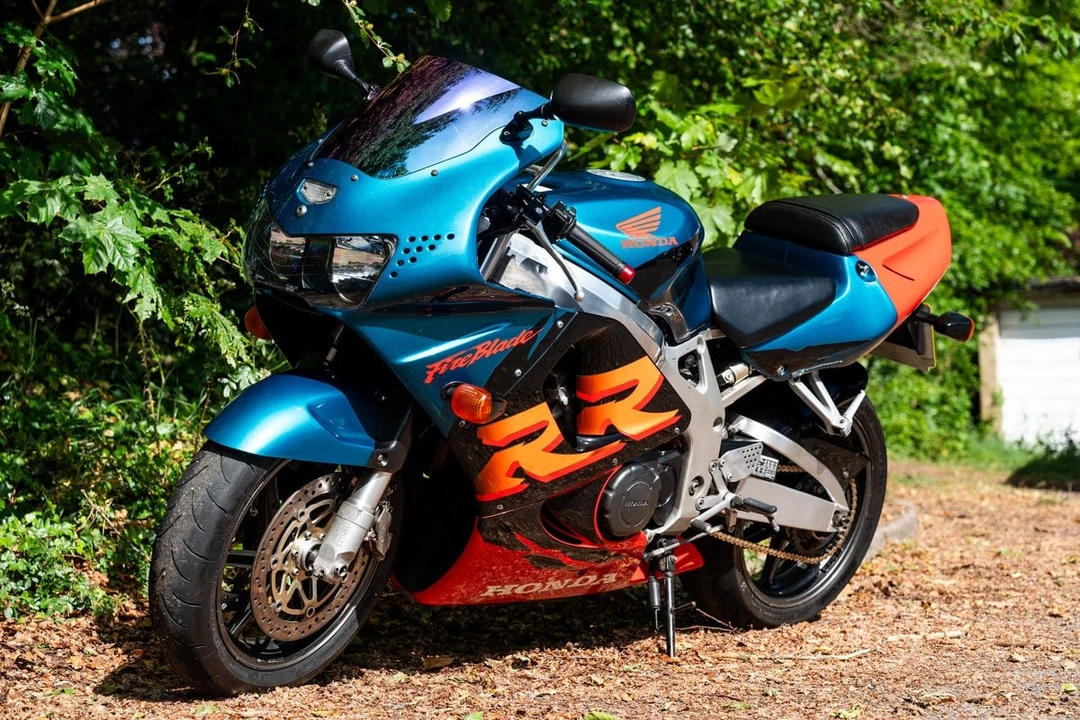 2000 Honda CBR - Image 15 of 30