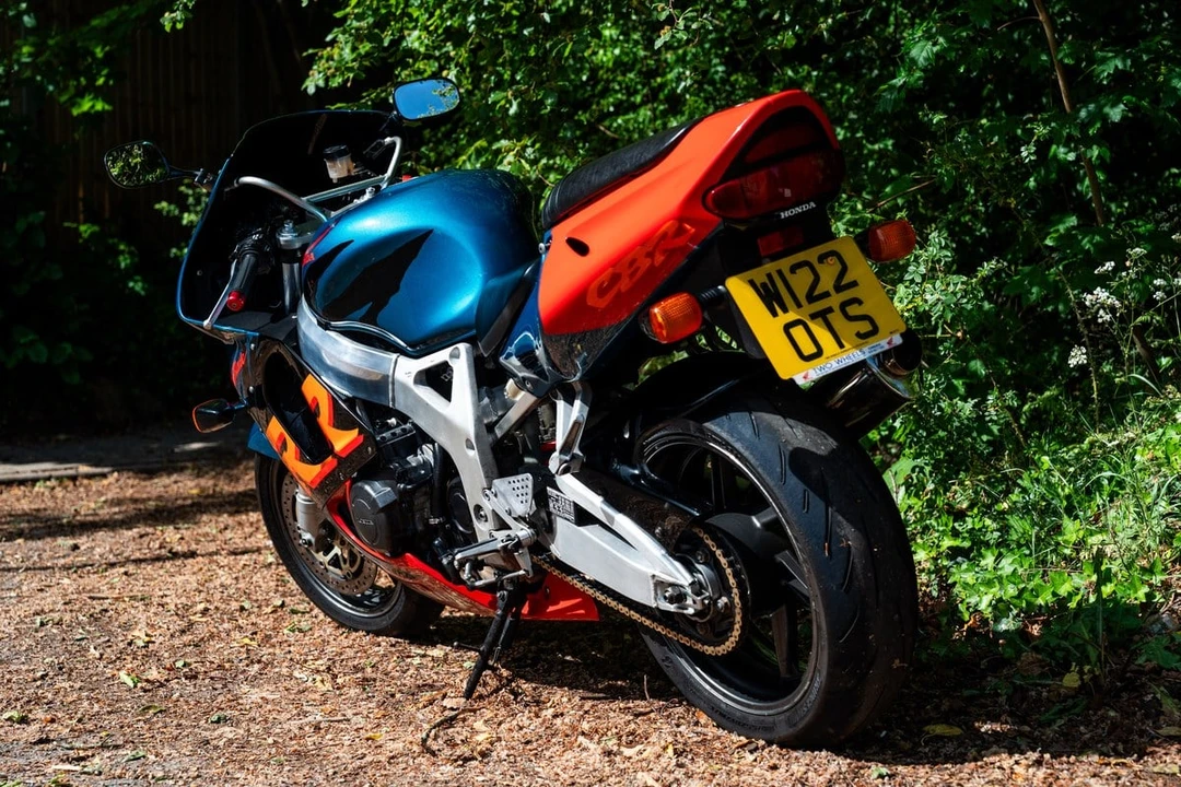 2000 Honda CBR - Image 16 of 30
