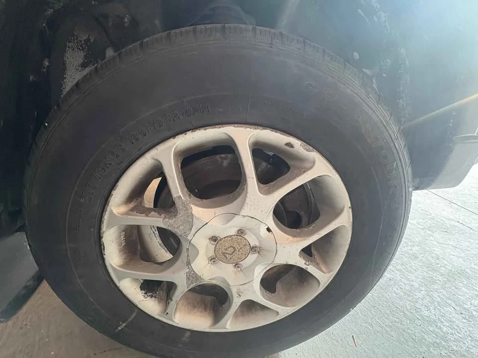 2000 Honda CR-V 1st Gen - Image 5 of 7
