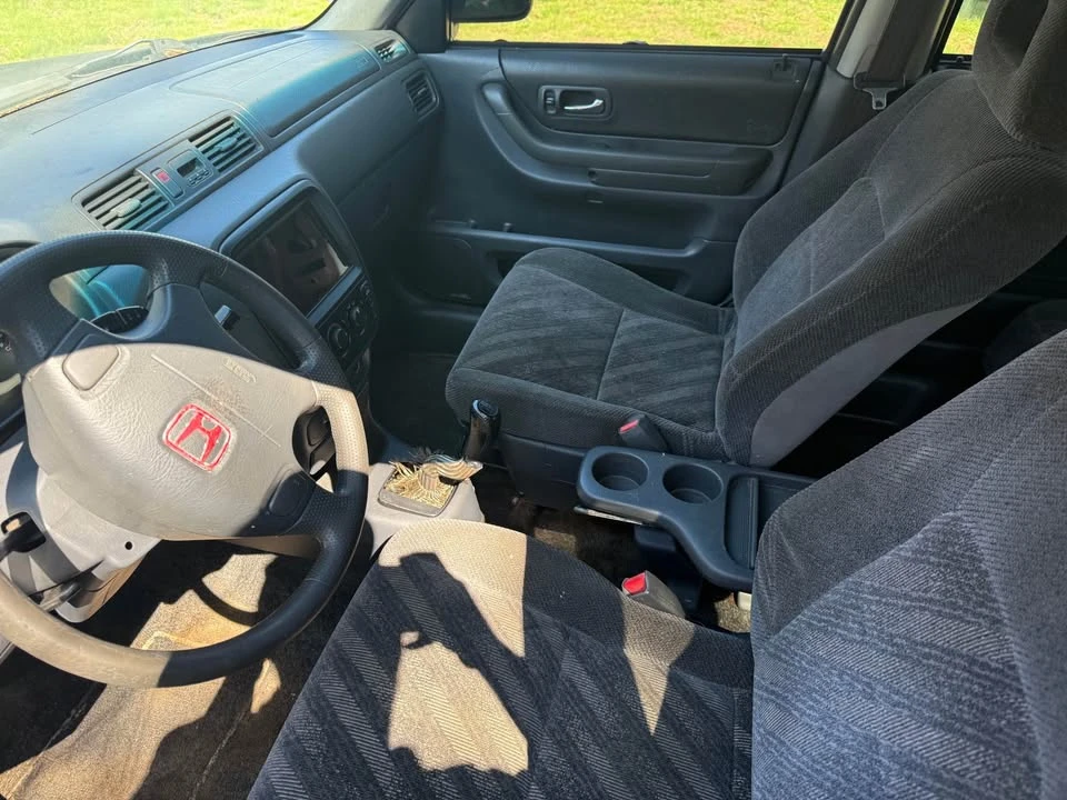 2000 Honda CR-V 1st Gen - Image 7 of 7