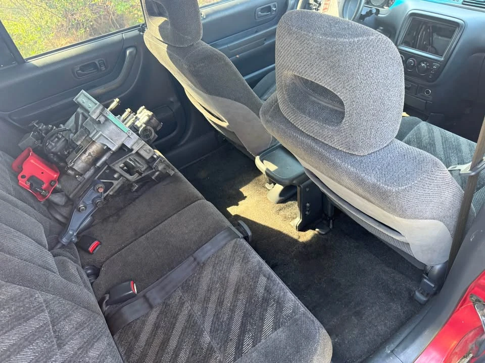 2000 Honda CR-V 1st Gen - Image 2 of 7
