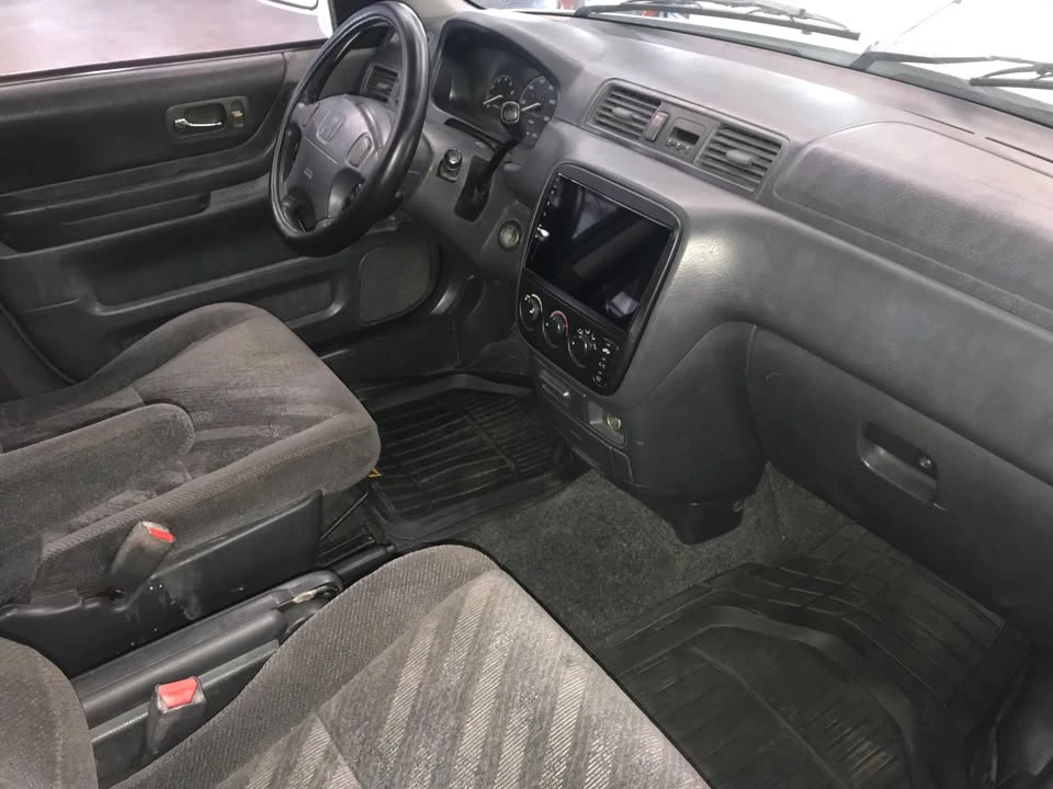 2000 Honda CR-V 1st Gen - Image 9 of 10