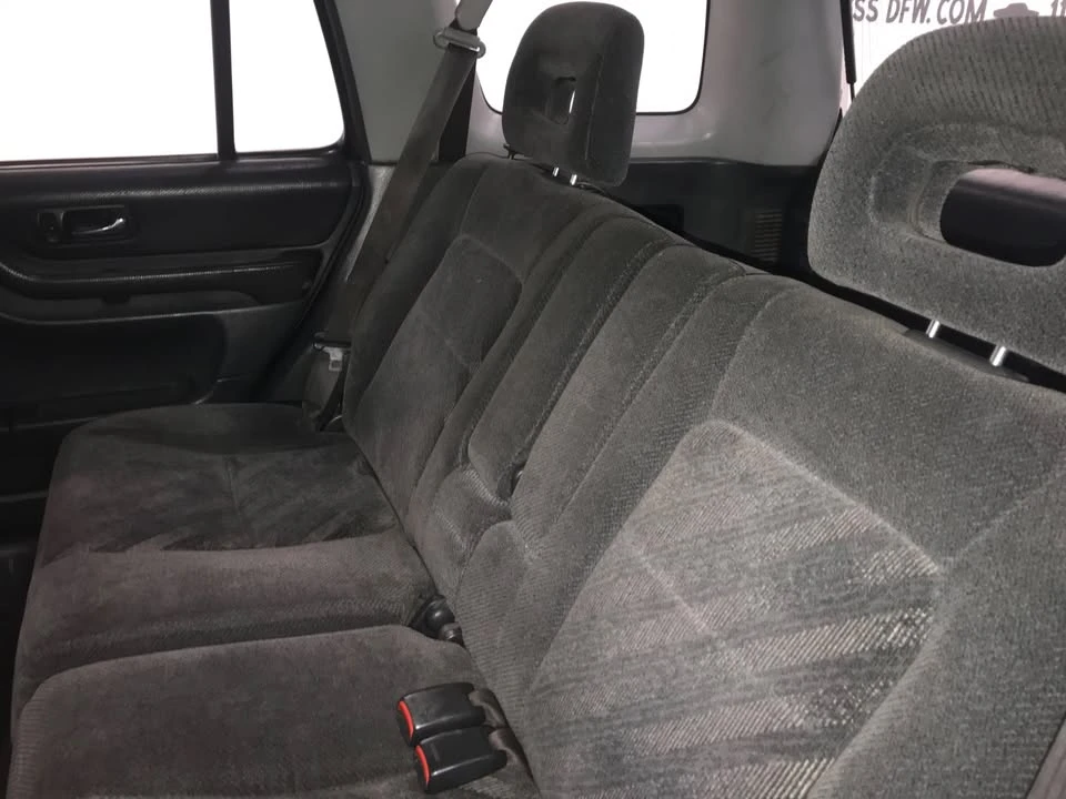 2000 Honda CR-V 1st Gen - Image 6 of 10