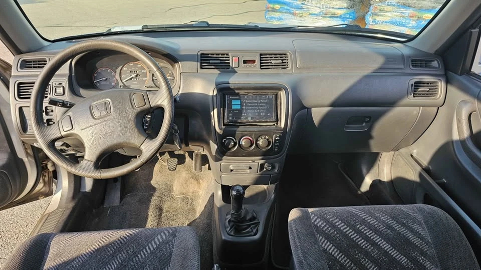 2000 Honda CR-V 1st Gen - Image 10 of 14