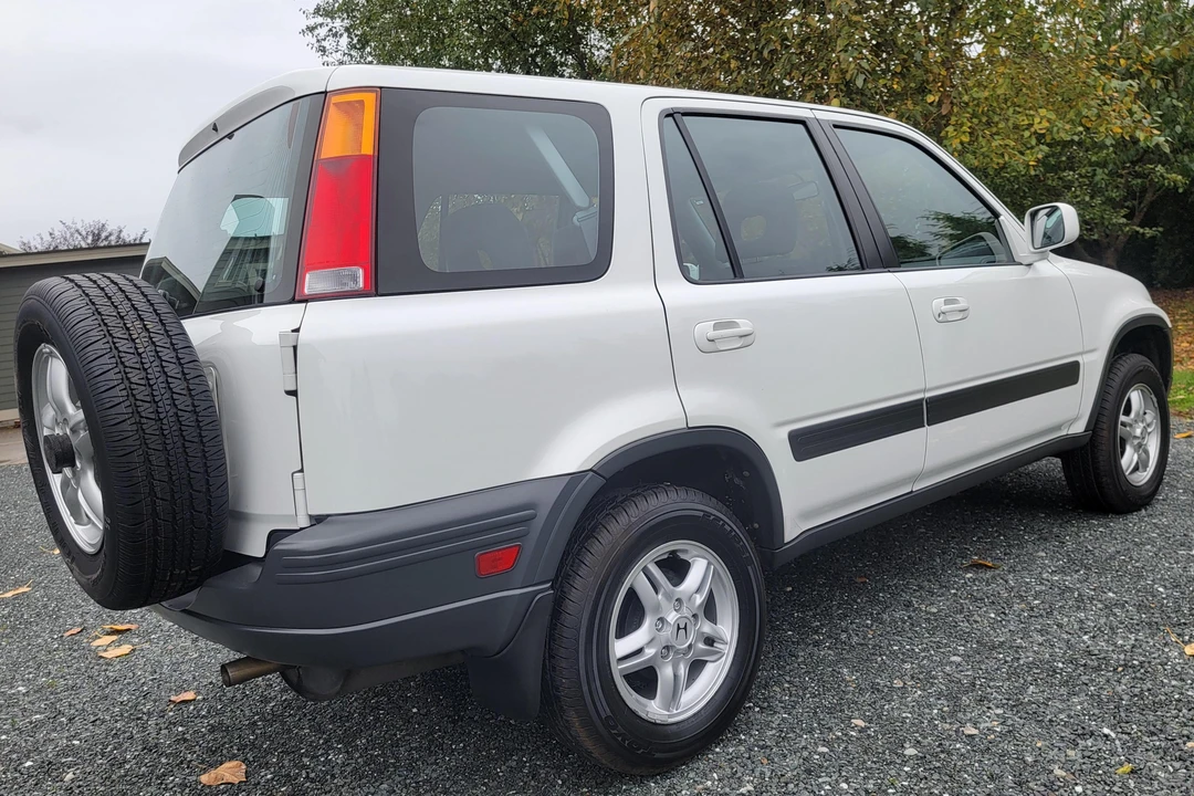 2000 Honda CR-V 1st Gen - Image 19 of 31