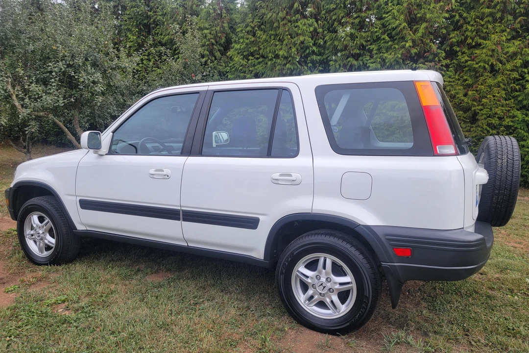 2000 Honda CR-V 1st Gen - Image 4 of 31
