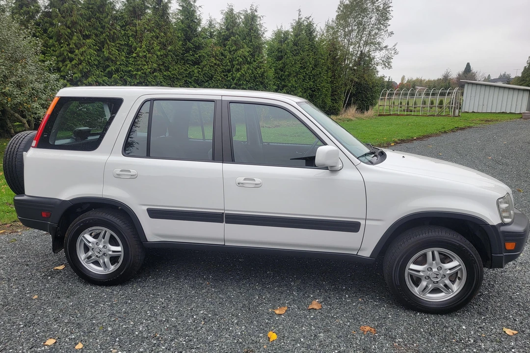2000 Honda CR-V 1st Gen - Image 3 of 31