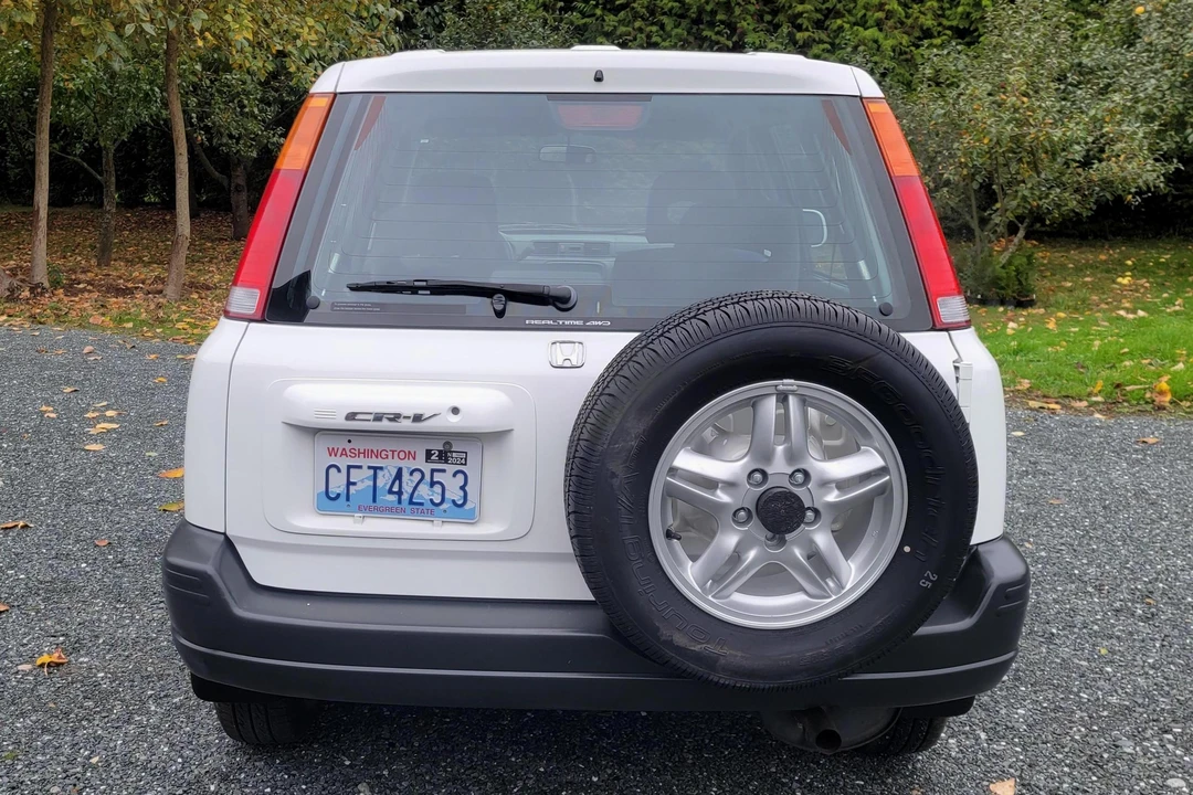 2000 Honda CR-V 1st Gen - Image 5 of 31