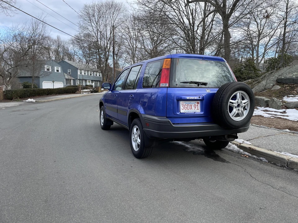 2000 Honda CR-V 1st Gen - Image 11 of 31