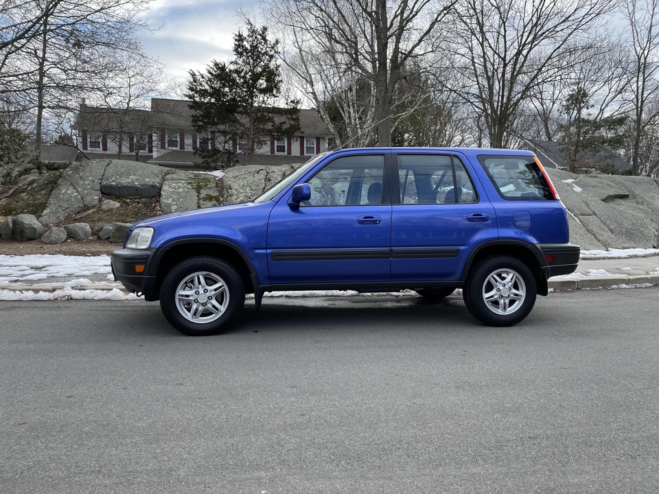 2000 Honda CR-V 1st Gen - Image 9 of 31