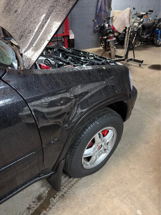 2000 Honda CR-V 1st Gen - Image 9 of 11