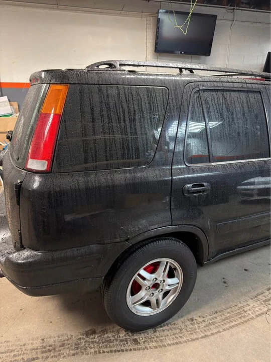 2000 Honda CR-V 1st Gen - Image 5 of 11