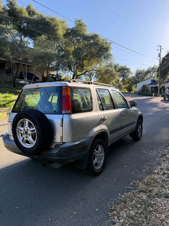 2000 Honda CR-V 1st Gen - Image 3 of 10