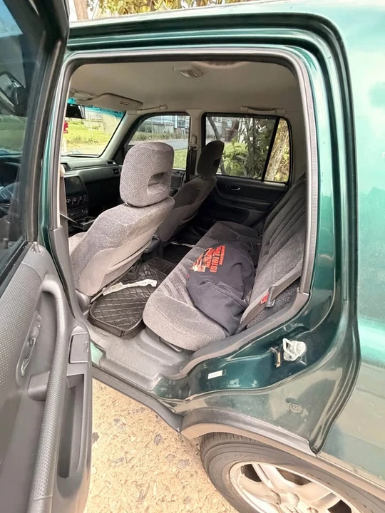 2000 Honda CR-V 1st Gen - Image 7 of 10