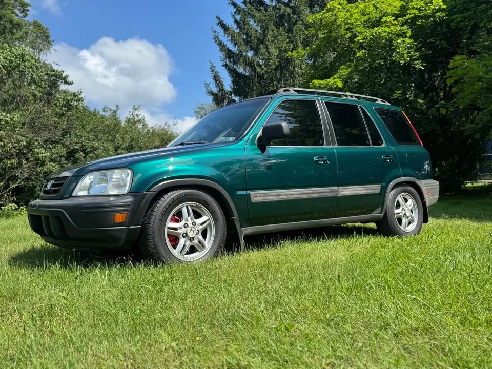 2000 Honda CR-V 1st Gen - Image 2 of 9