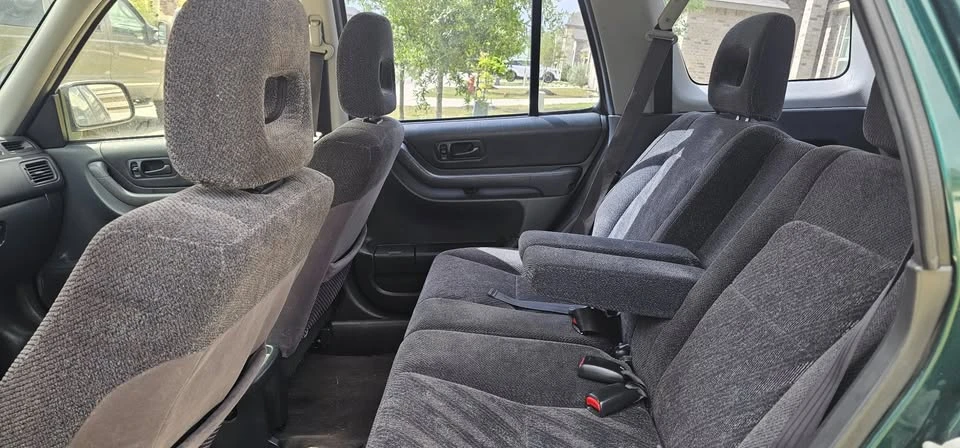 2000 Honda CR-V 1st Gen - Image 5 of 7