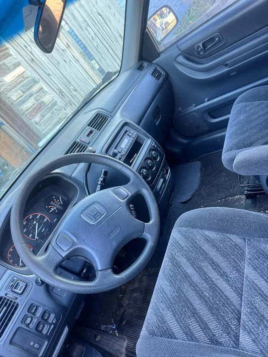 2000 Honda CR-V 1st Gen - Image 5 of 6