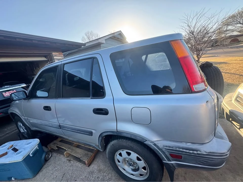 2000 Honda CR-V 1st Gen - Image 3 of 6