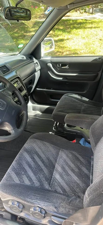 2000 Honda CR-V 1st Gen - Image 3 of 5