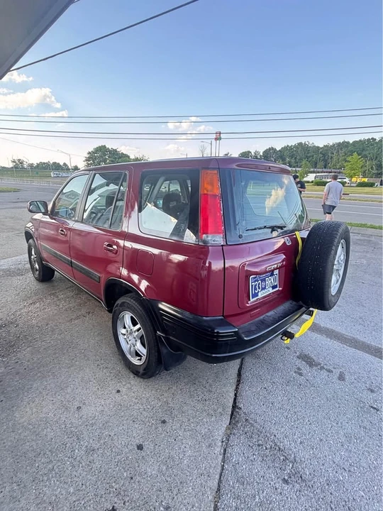 2000 Honda CR-V 1st Gen - Image 9 of 13